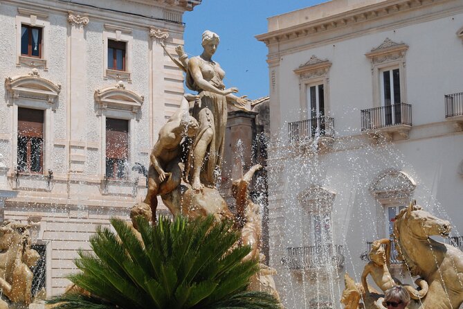 2 Hours Calessino/ Tuk tuk Tour to Syracuse and Ortigia Island - Sanctuary Dedicated to the Modonnina: A Short Stop With Meaning