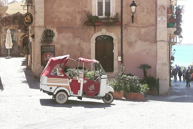 2 Hours Calessino/ Tuk tuk Tour to Syracuse and Ortigia Island - English on the Ground: What to Expect From the Guide