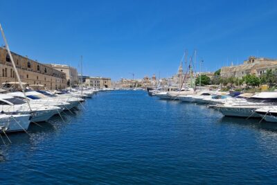 3 Cities Tour - Getting to the start: Valletta Ferry Service to Cospicua