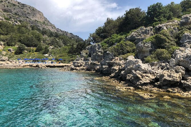 3-hour boat tour - What’s included: soft drinks, fruit, and swim gear you can use