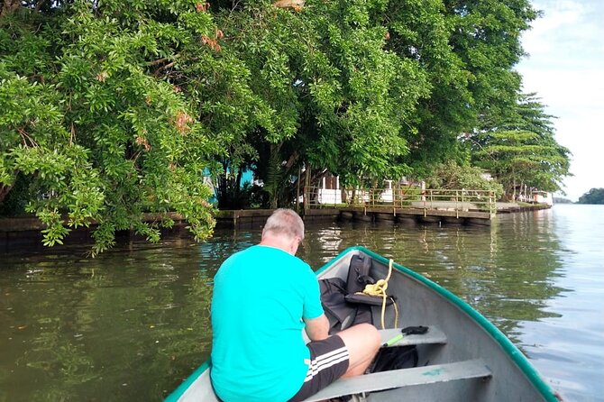 3-hour canoe tour through Tortuguero National Park - The 3-hour canal route: what happens once you’re in the canoe