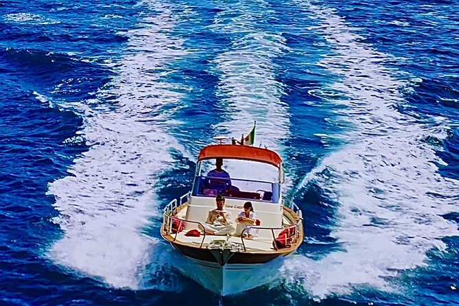 3-hour private boat tour of the island of Capri - Why this private Capri boat feels worth it