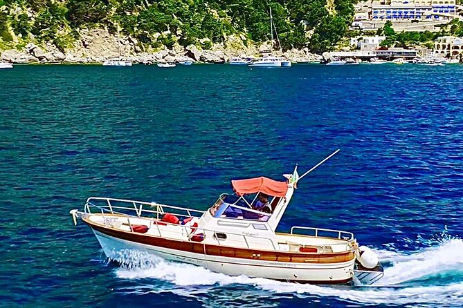 3-hour private boat tour of the island of Capri - Grotta Verde: emerald water and the best swimming slot