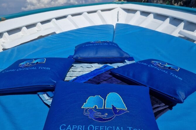 3 Hours Private Boat Tour of Capri with Pasta and Prosecco - Faraglioni and the Arch of Love: The Classic Photo Stop