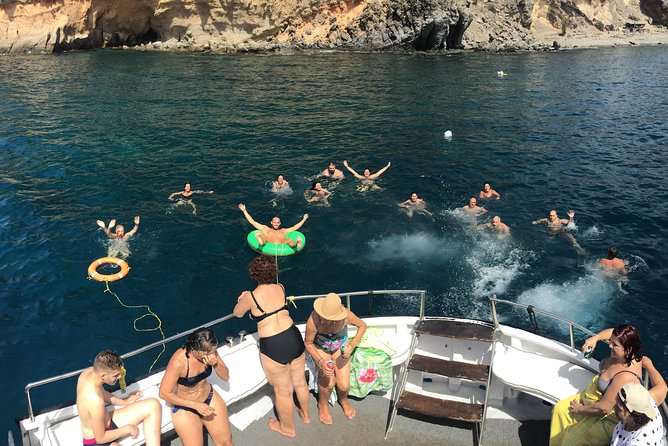 3h Boat Trip + Snorkeling in Puerto de Mogan - Small group size and a boat that doesn’t feel packed