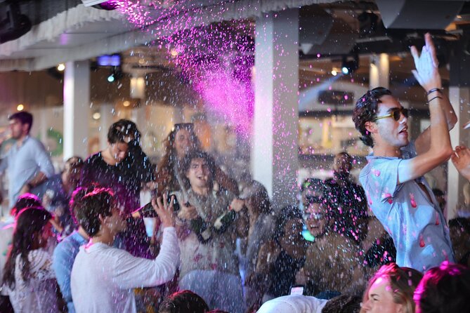 4 Hour Day Party at Beach Clubs in Mykonos - Guides and Group Size: The Difference Between Chaos and Fun