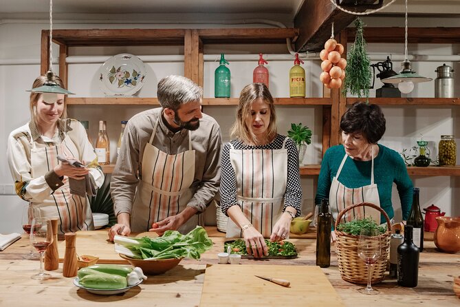 4-Hour Market Visit and Traditional Cooking Workshop in Palma - Logistics that actually matter on a food tour