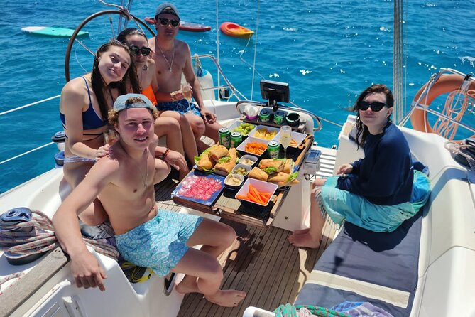 4h - Extended Private Sailing Tour around the Lobos Island - Bocaina Channel and volcano views: the science-y part that stays fun