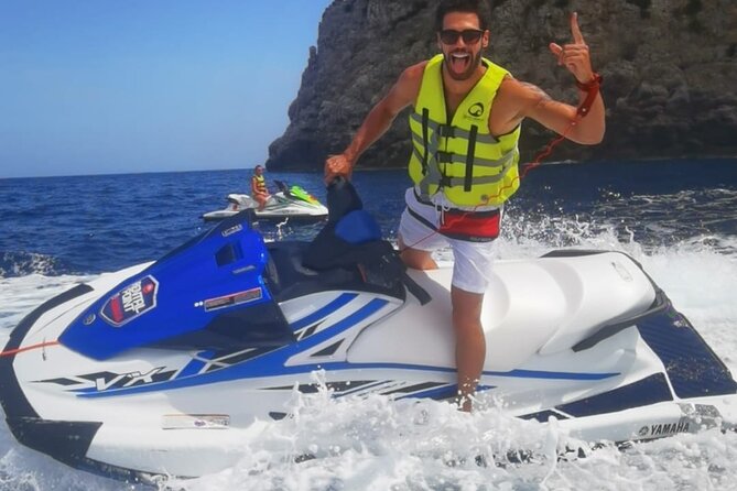 60 minutes Jetski Rental in Alcudia Bay - Gear and time management: phones, watches, and what to ask