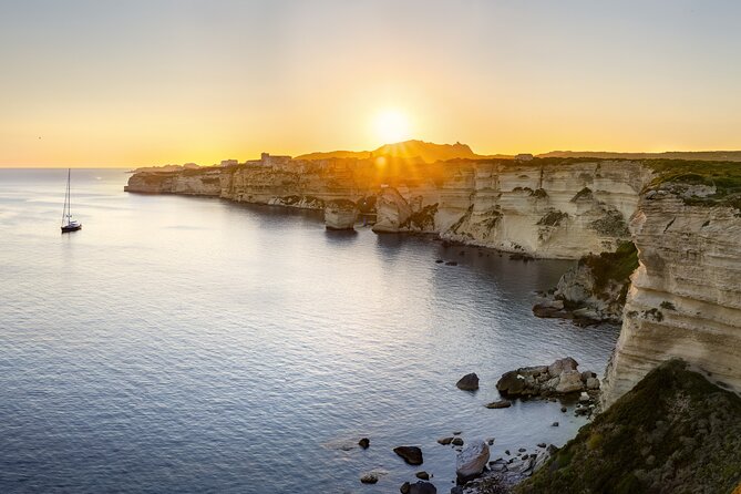 7-Day Private Sailing Retreat in Sardinia and Corsica - Food on board: breakfast and lunch that fit a healthy reset