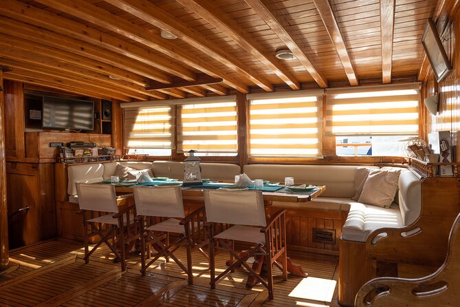 8-day/7-night Zante Cruise - Day 2 on Kefalonia: Agia Efimia for sunset harbor life