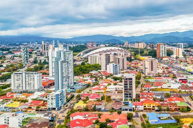 8 days and 7 nights - Costa Rica Pura Vida - Getting around and group flow: transfers, the 4x4 option, and max-15 logistics