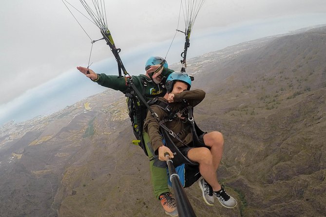 Acro Paragliding Adventure in Costa Adeje with FREE Pickup !! - The Flight: Wingovers, Spirals, and a Descent That Means Business
