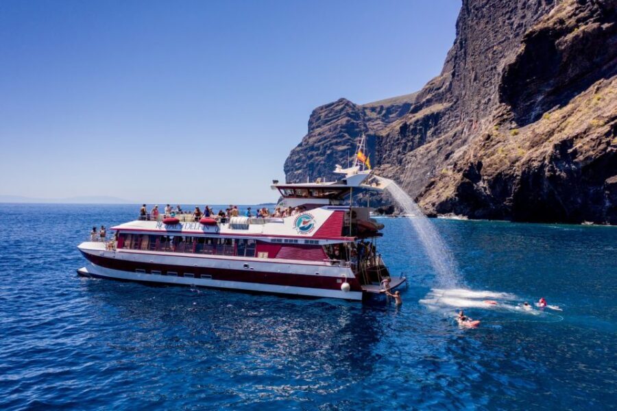 Adeje: Whale and Dolphin Watching Cruise with Lunch and Swim - Crew, guide, and the photo reality