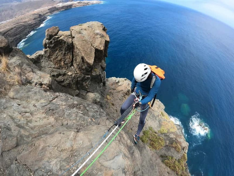 Agaete: Gran Canaria Coasteering. Marine Ferrata and Zipline - Snorkeling in a north-coast bay: when to slow down