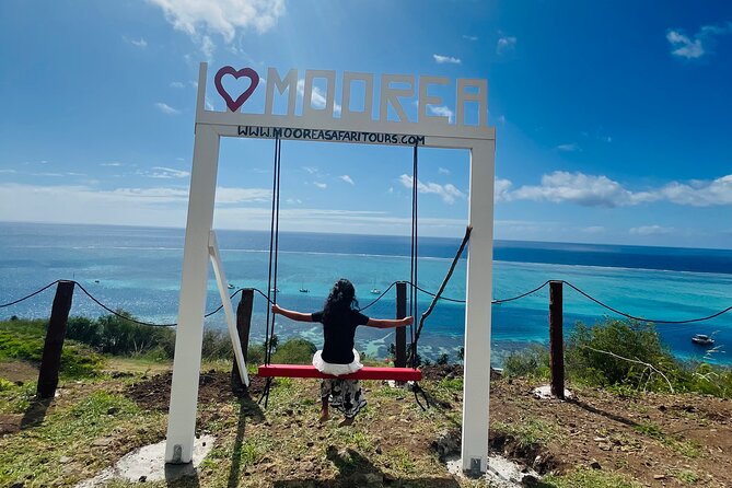 ALBERT TOURS: Excursion 4x4 safari with private SWING view point - Mont Rotui: The Mountain Between Two Bays (and the Plantation Breather)
