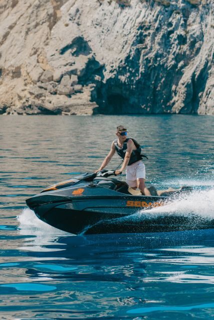 Alcudia: Bay of Alcudia Jet Ski Tour with Photos - The 30-Minute Jet Ski Ride: How the Adrenaline Works