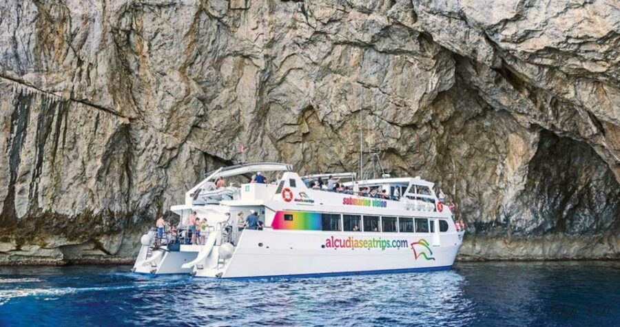 Alcudia: Boat Trip to Cap de Formentor and Formentor - Comfort and Crowding: How to Get a Good Spot on a Full Boat