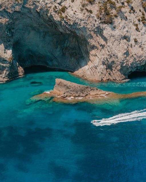 Alcudia: JetSki Tour Coll Baix beach & Caves (free Photos) - What to bring (and what to avoid losing)