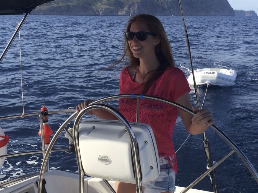 Alcudia: Sailing Yacht Excursion with Wine & Tapas - Price, Groups, and What $147 Really Buys