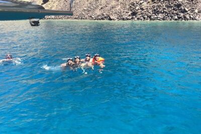 ALL-INCLUSIVE: Santorini Caldera Cruise with Greek Meal & Drinks - All-inclusive food and drinks: what you actually get