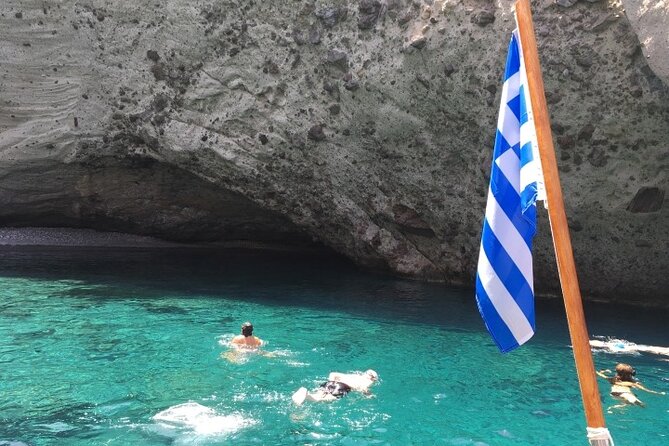 Antiparos & Despotiko Kaiki Cruise — Coves, Swim & BBQ - Comfort and crowd level: what to expect on a day like this