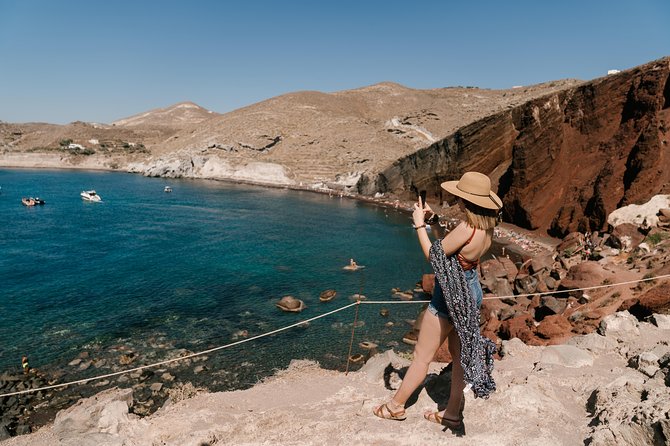 Archaeological Bus Tour To Akrotiri Excavations & Red Beach - Red Beach Overlook and Akrotiri Bay: Color, Views, and Lunch Timing