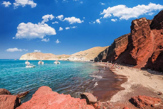 Archaeological Bus Tour To Akrotiri Excavations & Red Beach - Guide Style: The Tour Usually Lives or Dies Here
