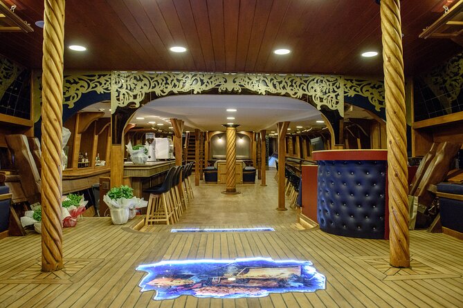 Barco De Pirata Cruise at 3 Islands in Greece - Pserimos harbor: a stroll stop plus the little-train factor