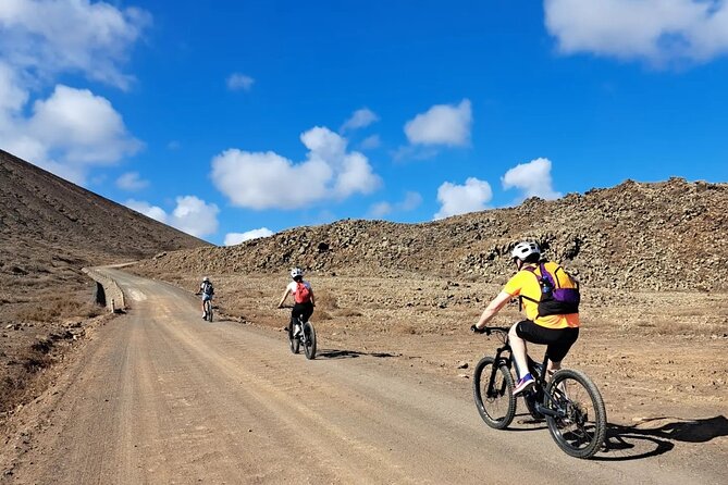 Barranco E Bike Tour in Corralejo North of Fuerteventura - Pacing and guiding style: what the best-rated parts have in common