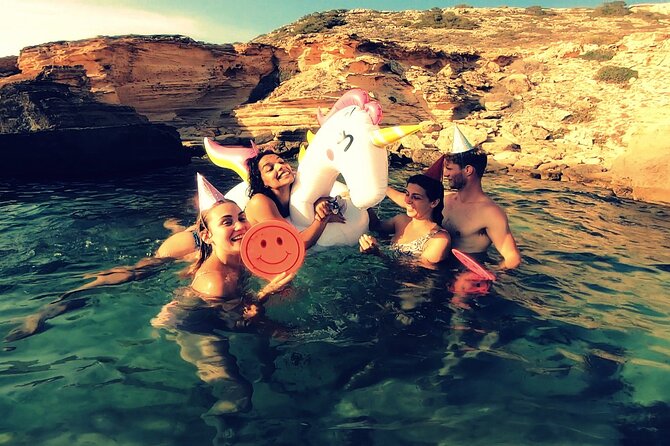 Beach Tours Mallorca. The Happy Vans. - Getting There: Palma Pickup and Cruise-Port Reality