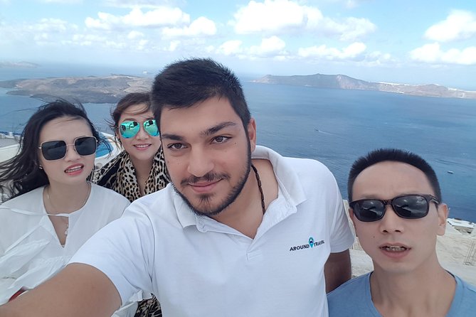 Best of Santorini Customized Private Tour - Finikia and Firostefani: quick hits for calmer photos
