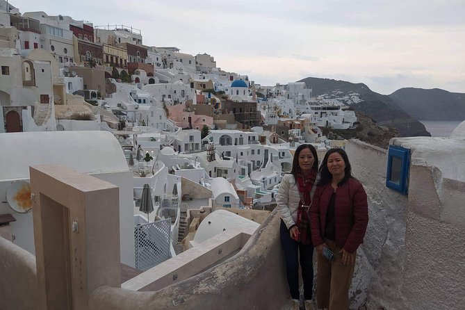 Best of Santorini Highlights Private 5 Hours Tour - Megalochori Traditional Village: Old Streets, Courtyards, and Local Stories