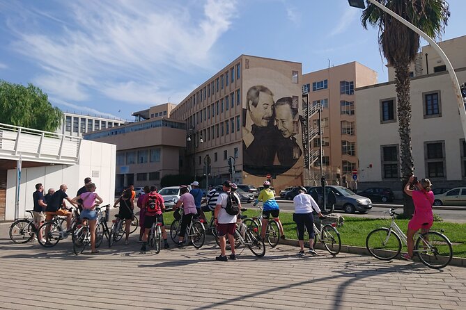 Bike tour of the historic center of Palermo with tasting - The first photo stops: Piazza Pretoria and Quattro Canti