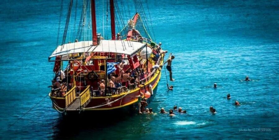 Black Rose Pirate Boat: 5-Hour Trip from Heraklion - St. Georges Bay swim stop: your first big water session