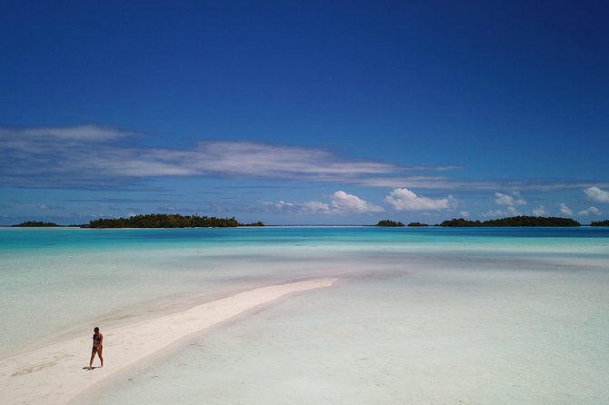 BLUE LAGOON | Eco-tour | Snorkeling Avatoru | Secret Green Lagoon - Braiding workshop and traditional music: culture that’s hands-on