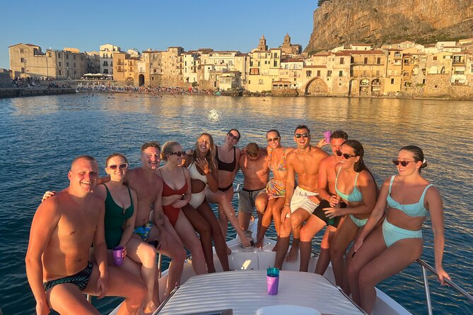 Boat excursion in Cefalù and snorkeling 3 hours fruit and drink - Group Size and Comfort: The Difference Between Enjoyable and Crowded