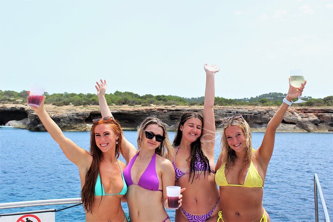 Boat Excursion in Ibiza with All Inclusive - Sant Antoni finale and Cueva del Amor cave entry