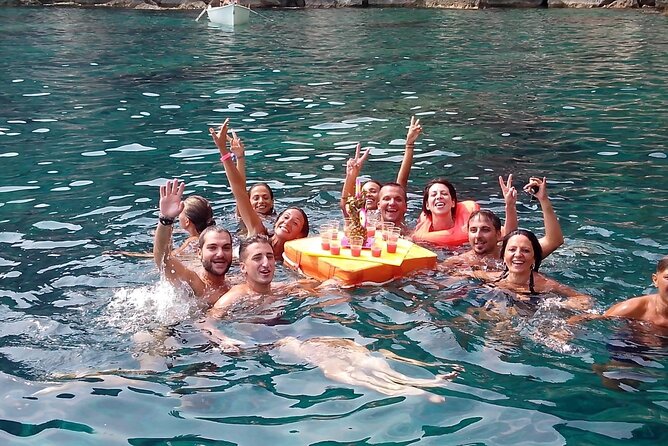 Boat excursion Taormina Giardini Naxos - Giardini Naxos to Taormina in about two hours: what the trip really feels like