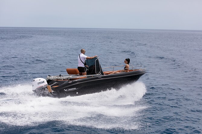 Boat Rental in Santorini License Free - Snorkeling, swimming, and making the most of Thirasia time