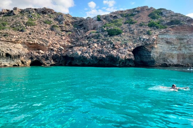Boat Tour 2 hour in Palma Bay - Swim stop and snorkeling: how to make your gear actually useful