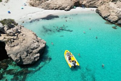 Boat tour Cala Figuera, Es Pontas, Caló de Moro, Cala Marmols - The route: from Cala Figuera to Es Pontas, then Cala Llombards