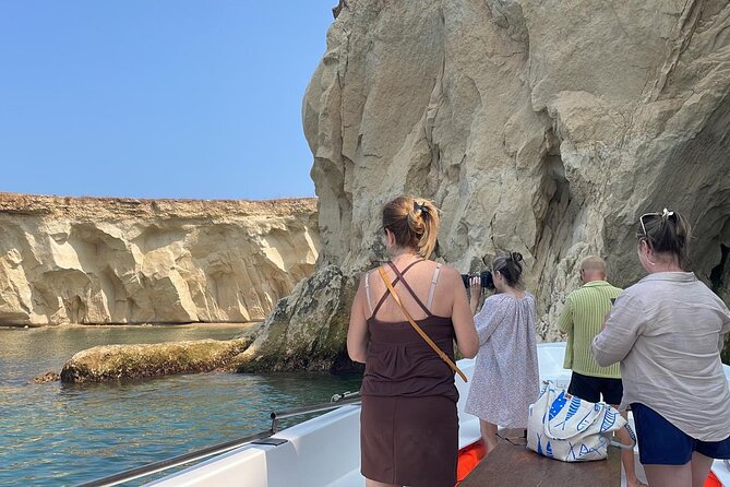 Boat tour in Pillirina, sea caves and Ortigia and prosecco - Plemmirio and Pillirina: sea cave scenery near Maniace Castle