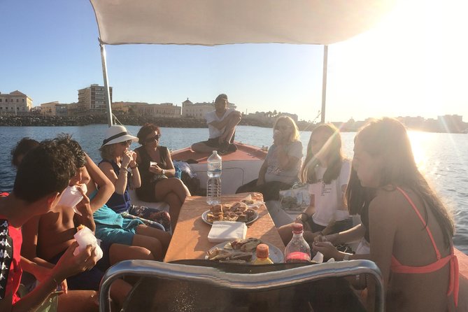 Boat tour of Ortigia Island and sea caves - How the Guide Shapes Your Experience: English, History, and Tips