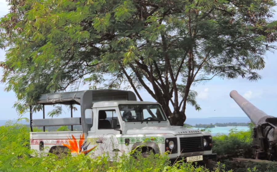 Bora Bora Adventure Day: 4X4 and Jet Ski with Lunch - 4x4 island loop: rugged volcanic roads from open air