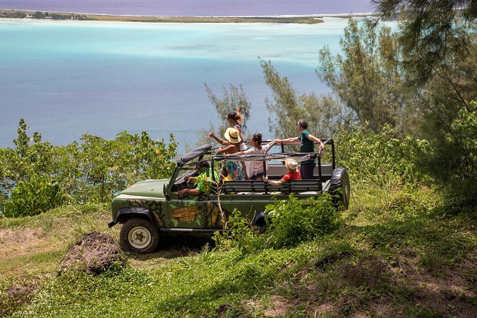 Bora Bora Half Day 4X4 Island Safari Tours - Faanui Valley and the Emmanuel Masson Atelier Stop