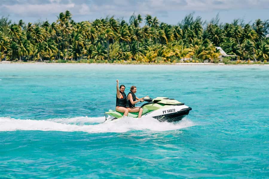 Bora Bora Jet Ski Tour - The Coconut-Husking Demo on a Motu: Culture With a Purpose