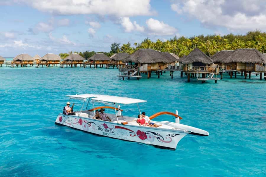 Bora Bora Luxury Tour and Beach Picnic - Getting picked up and cruising the lagoon (and barrier reef) the right way