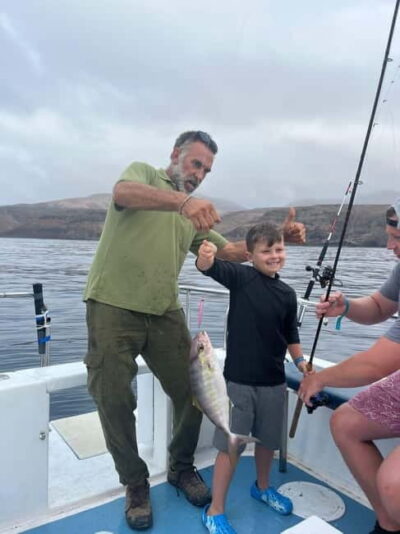 Bottom fishing & light trolling Puerto Calero, Lanzarote - Pepe and Jordan Run the Show: Beginner Skills Without the Fuss
