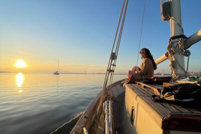 Cagliari Gulf Boat tour : 5 stops, snorkeling & local aperitif - Cala Bernat: the Aragonese fortress backdrop